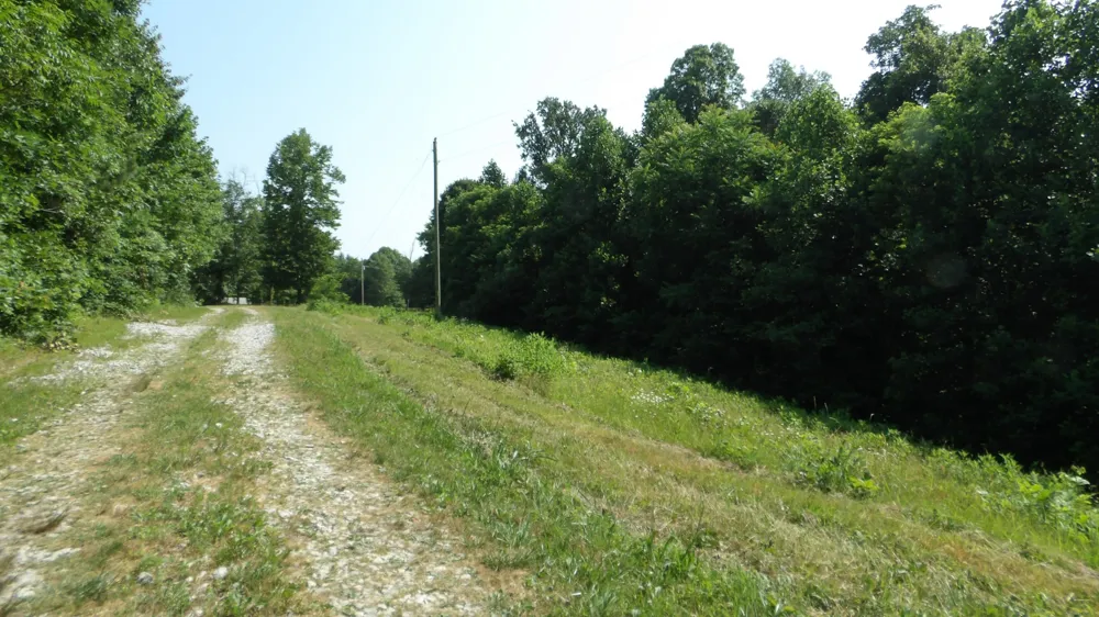 580 Pleasant Cemetery Lane Gainesboro, TN 38562