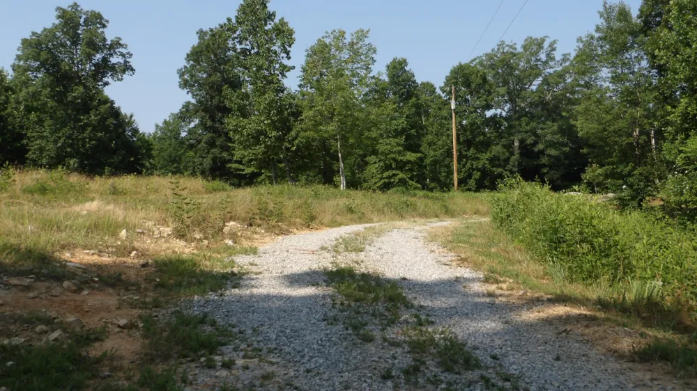 580 Pleasant Cemetery Lane Gainesboro, TN 38562