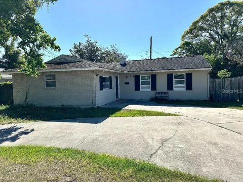 887 EASTBROOK BOULEVARD
