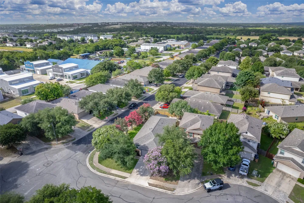 101 Texas Ash Cove Manchaca, TX 78652