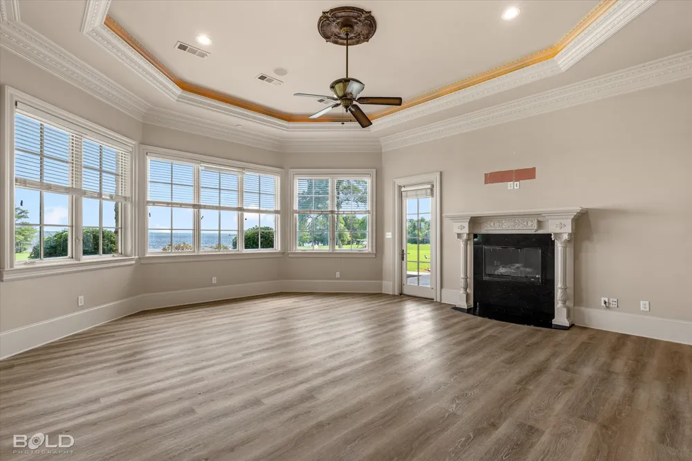 10099 Ferry Lake Road Oil City, LA 71061