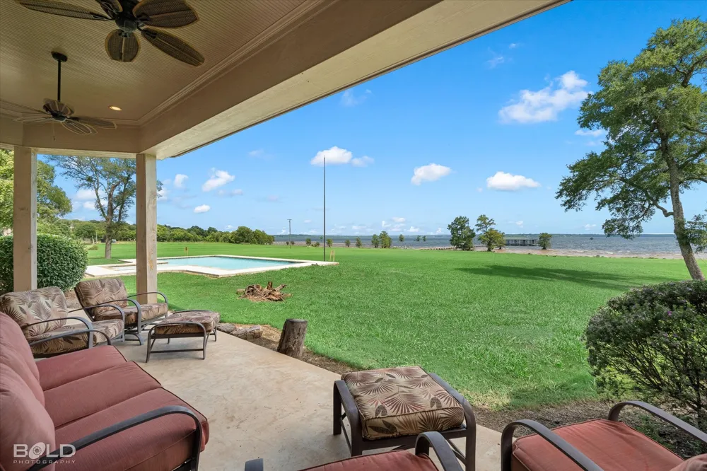 10099 Ferry Lake Road Oil City, LA 71061