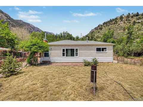176 Artesian Drive