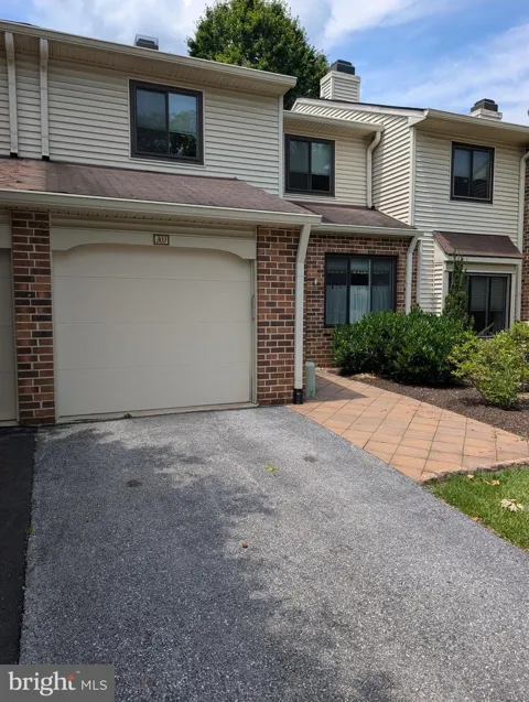 303 HANOVER COURT