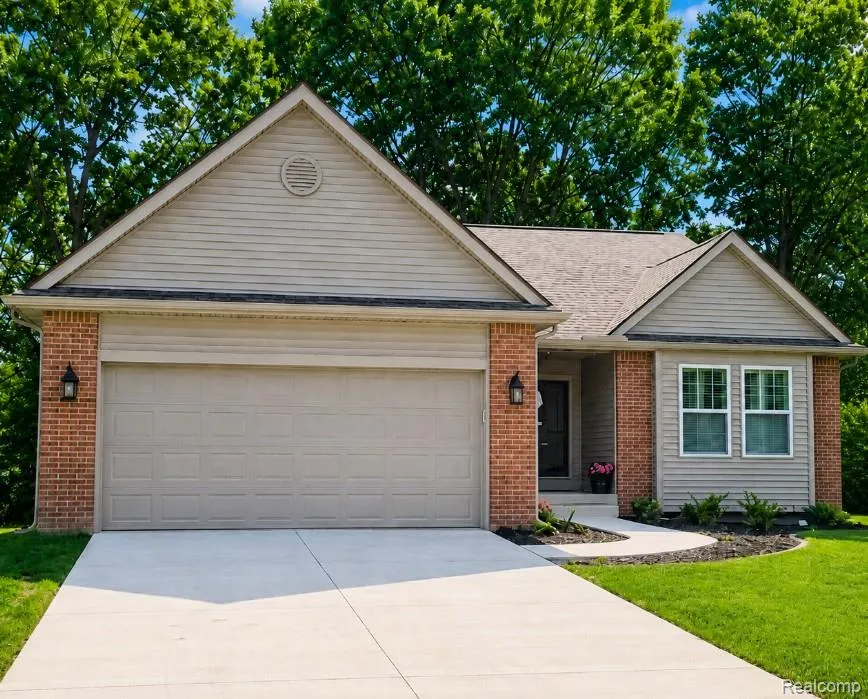 11449 Hidden Oaks Drive Vienna Charter Township, MI 48420