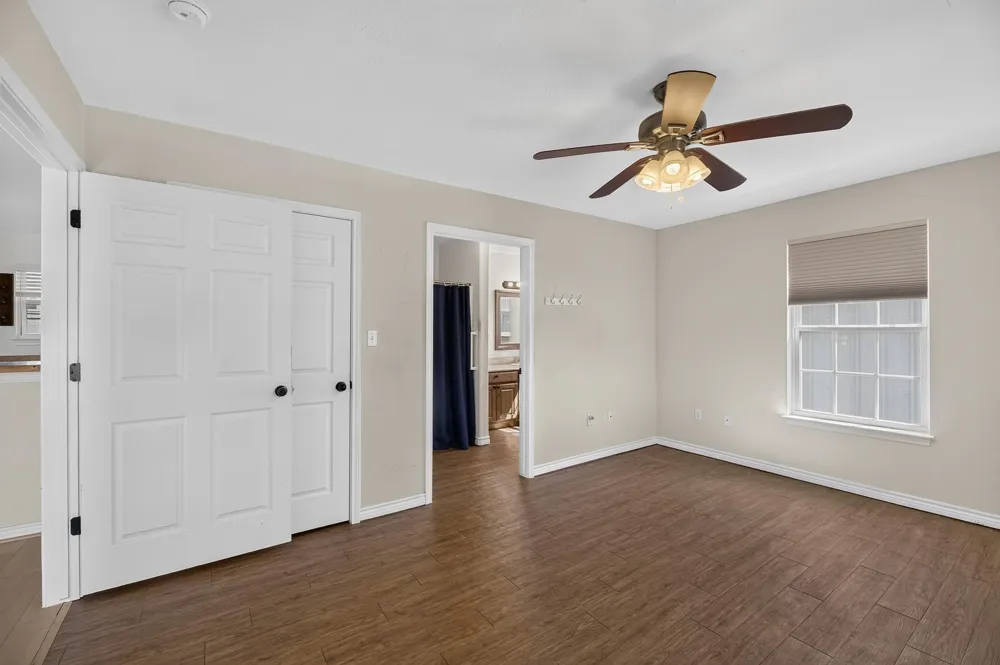570 Stovall Drive Palacios, TX 77465