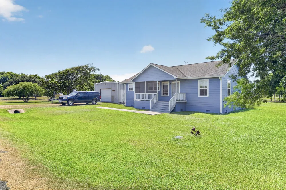 570 Stovall Drive Palacios, TX 77465
