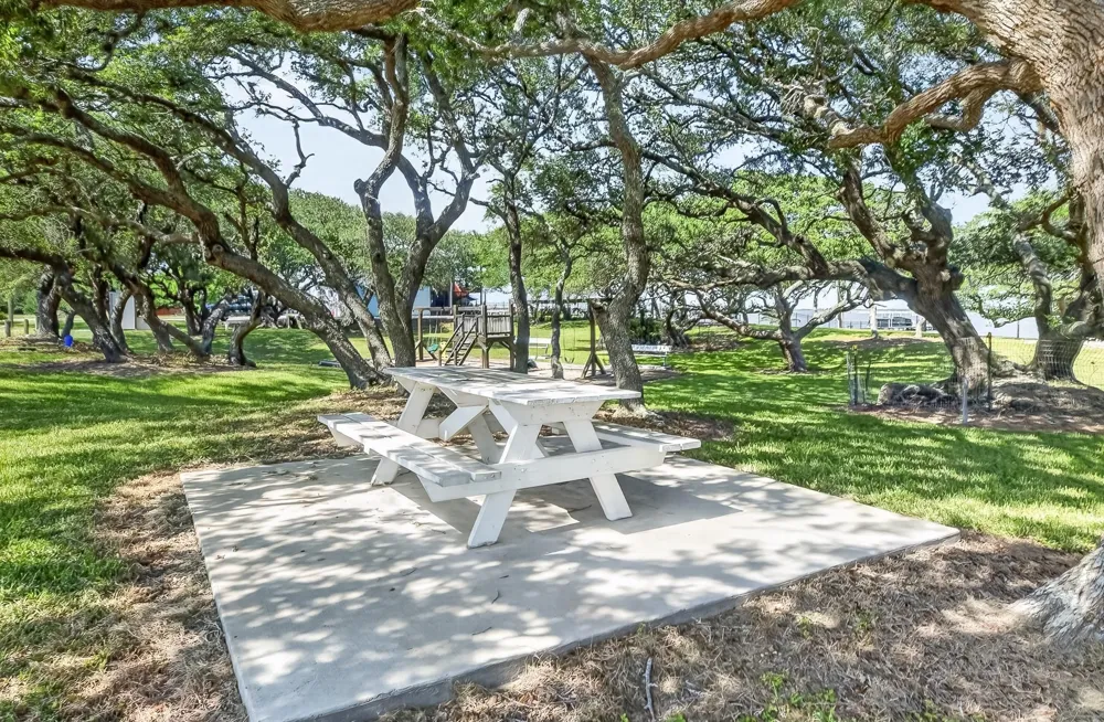 570 Stovall Drive Palacios, TX 77465