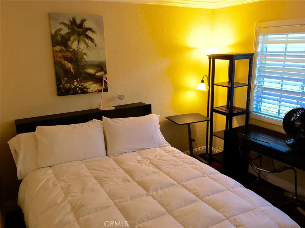 990 Trabuco Costa Mesa, CA 92627