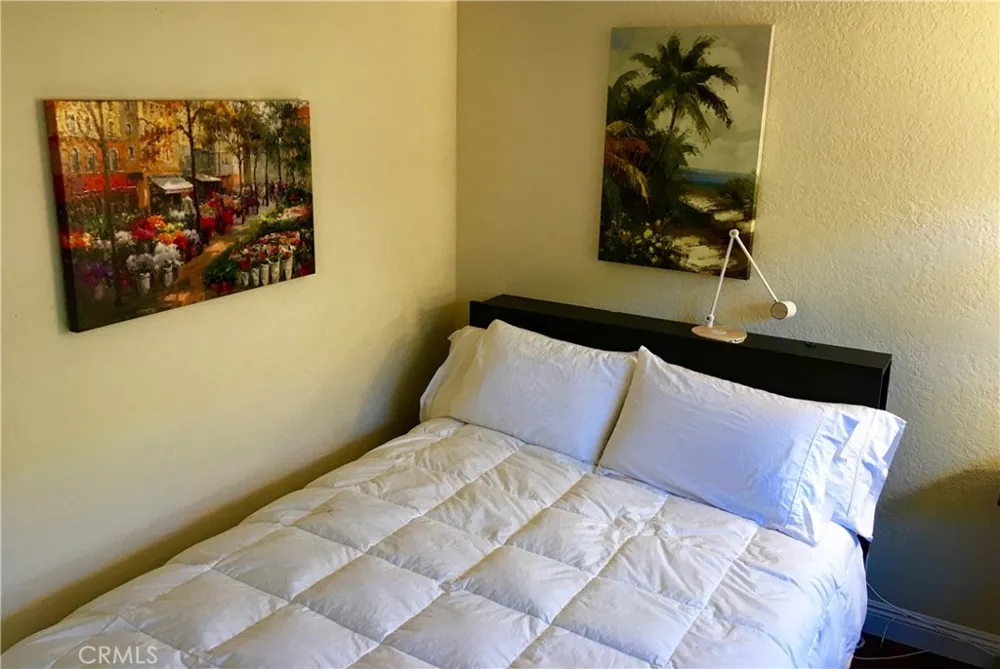 990 Trabuco Costa Mesa, CA 92627