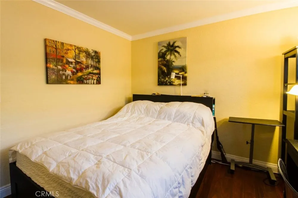 990 Trabuco Costa Mesa, CA 92627