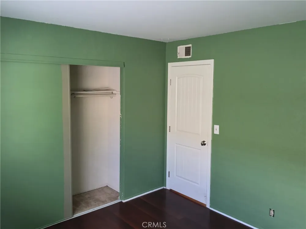 990 Trabuco Costa Mesa, CA 92627