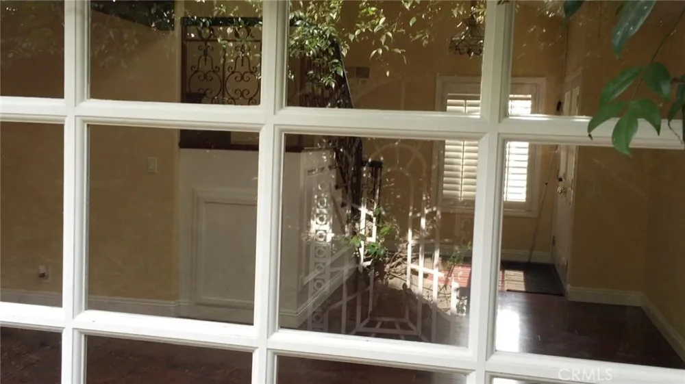 990 Trabuco Costa Mesa, CA 92627