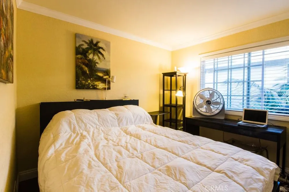 990 Trabuco Costa Mesa, CA 92627