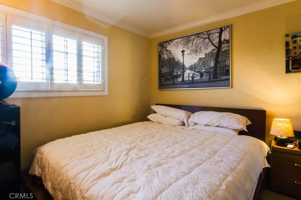 990 Trabuco Costa Mesa, CA 92627