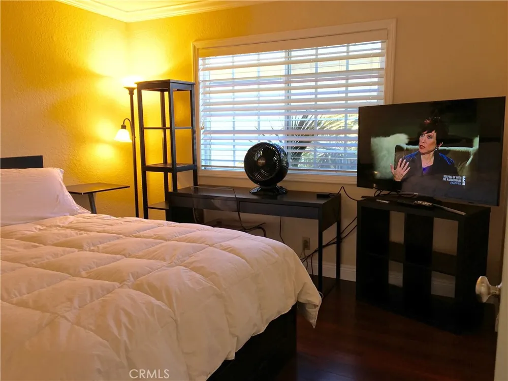 990 Trabuco Costa Mesa, CA 92627