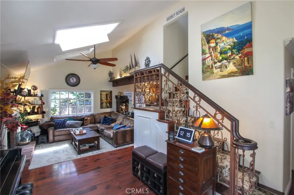 990 Trabuco Costa Mesa, CA 92627