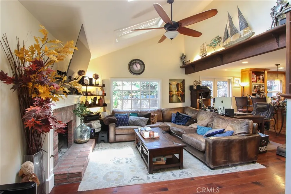 990 Trabuco Costa Mesa, CA 92627