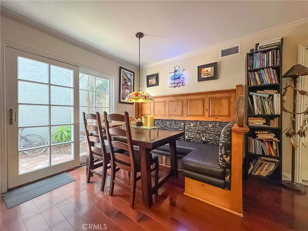 990 Trabuco Costa Mesa, CA 92627