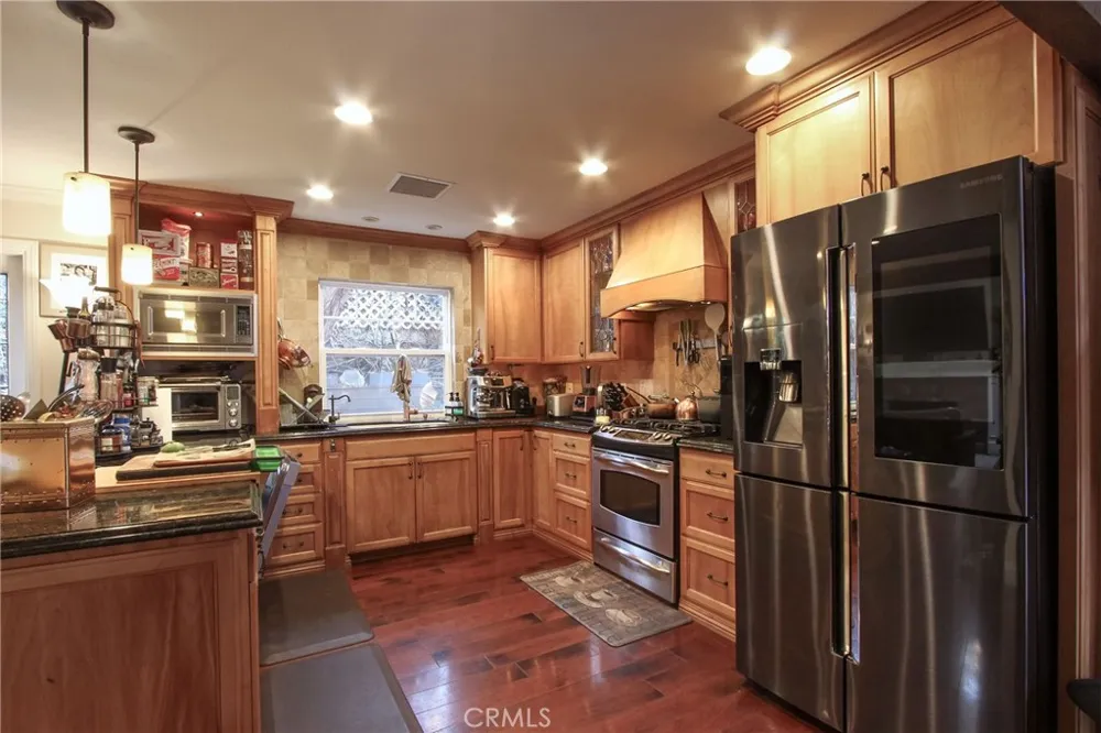 990 Trabuco Costa Mesa, CA 92627