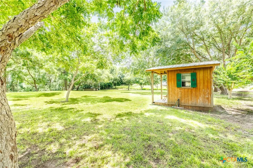 22 Goodwin (Road) Lane Gonzales, TX 78629