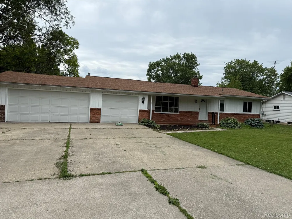 5347 Mapletree Drive Flint Charter Township, MI 48532