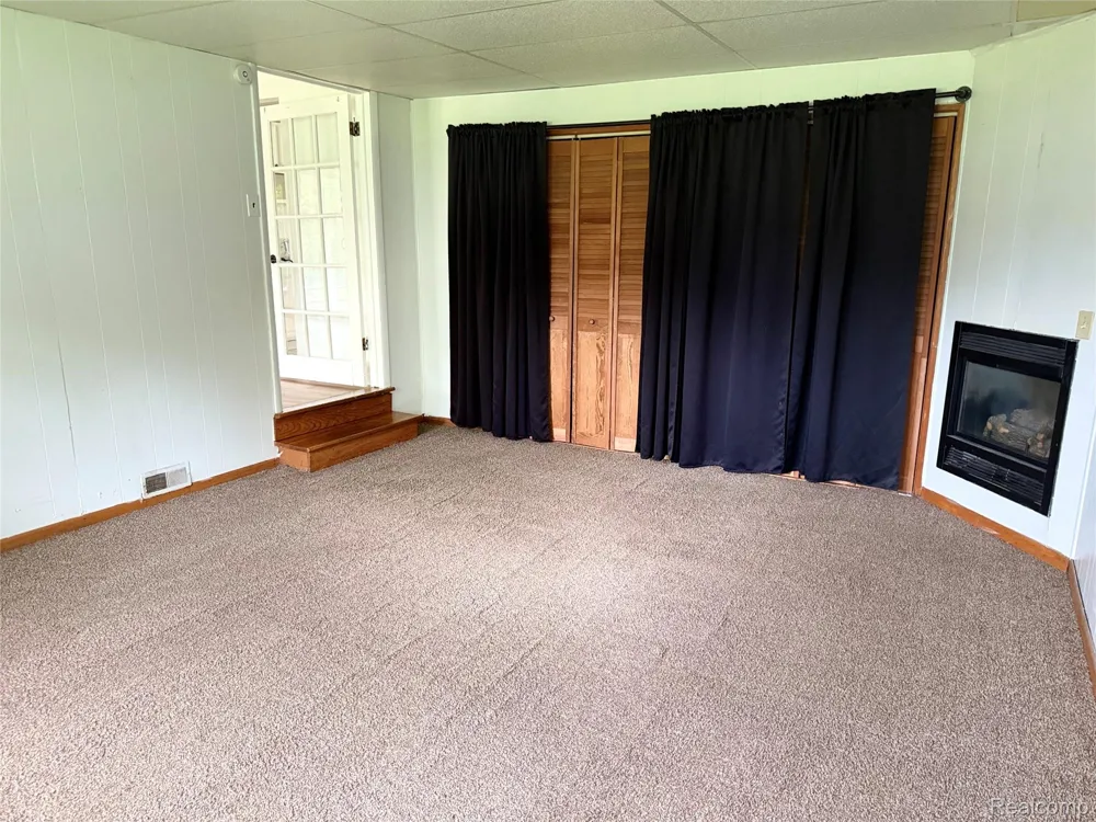 5347 Mapletree Drive Flint Charter Township, MI 48532