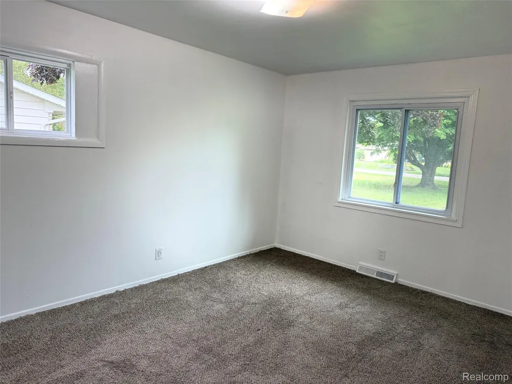 5347 Mapletree Drive Flint Charter Township, MI 48532