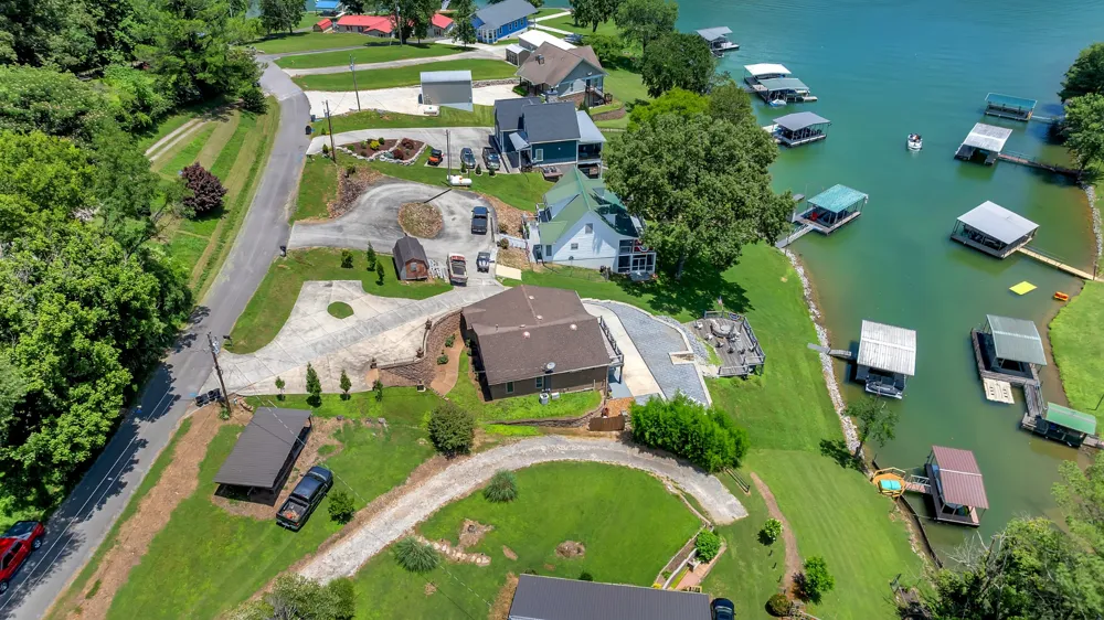 814 Shasteen Hollow Rd Lynchburg, TN 37352