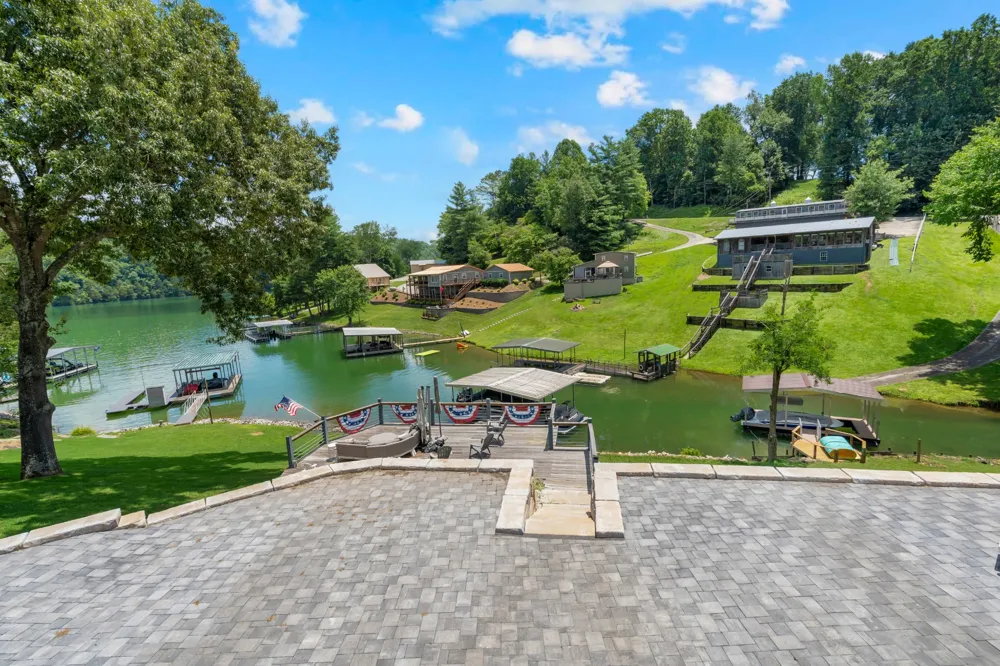 814 Shasteen Hollow Rd Lynchburg, TN 37352