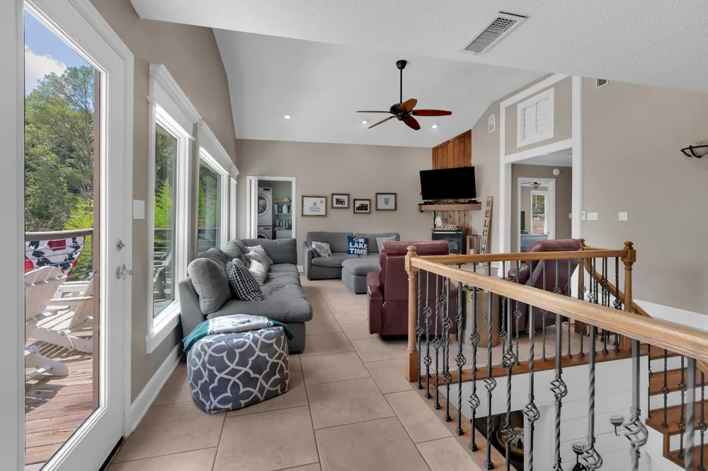 814 Shasteen Hollow Rd Lynchburg, TN 37352