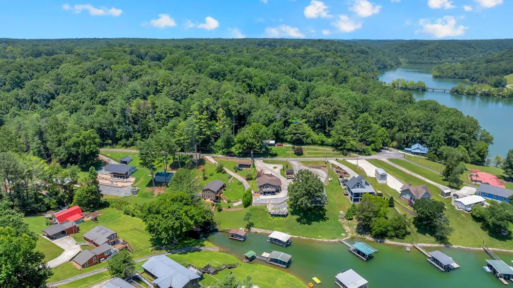 814 Shasteen Hollow Rd Lynchburg, TN 37352