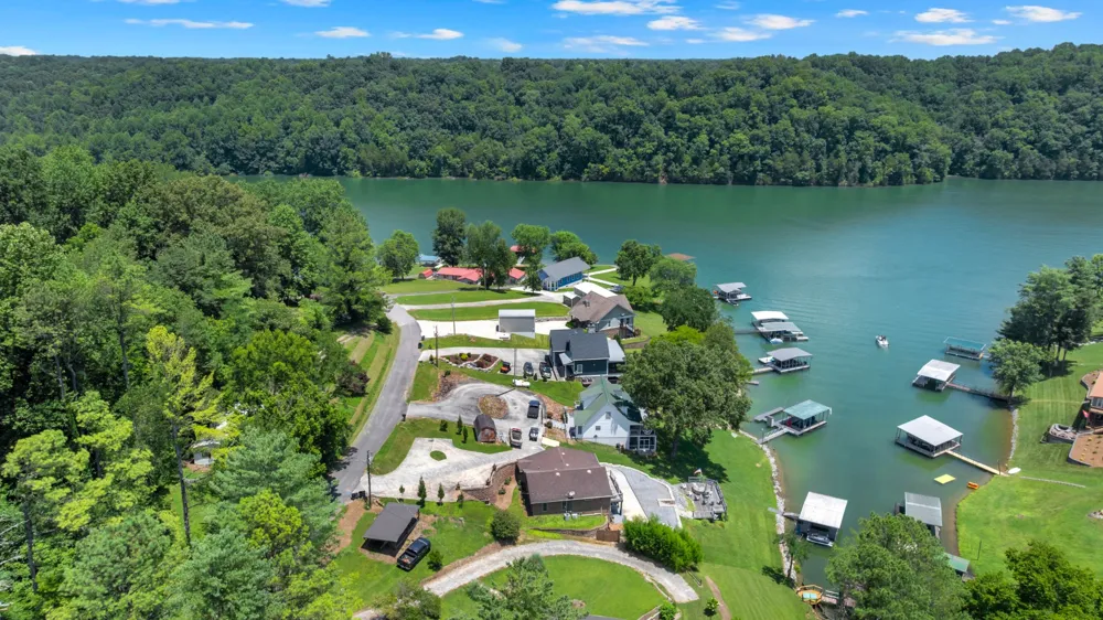 814 Shasteen Hollow Rd Lynchburg, TN 37352