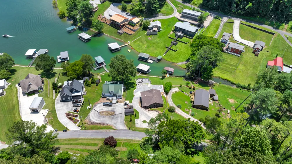 814 Shasteen Hollow Rd Lynchburg, TN 37352