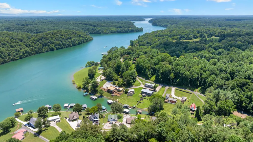 814 Shasteen Hollow Rd Lynchburg, TN 37352