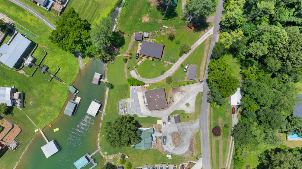 814 Shasteen Hollow Rd Lynchburg, TN 37352