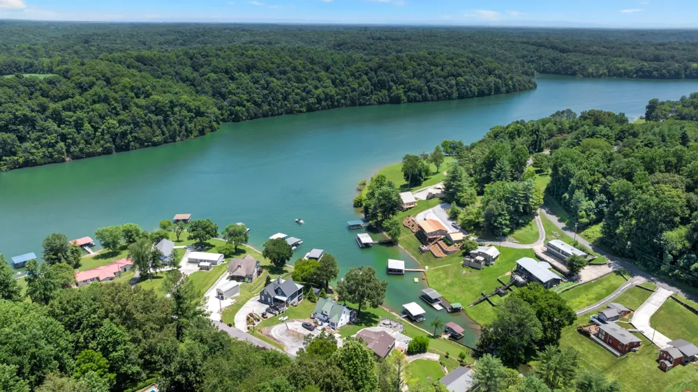 814 Shasteen Hollow Rd Lynchburg, TN 37352