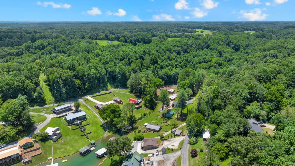 814 Shasteen Hollow Rd Lynchburg, TN 37352