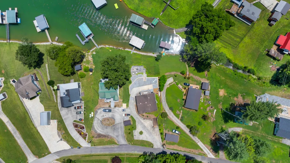814 Shasteen Hollow Rd Lynchburg, TN 37352