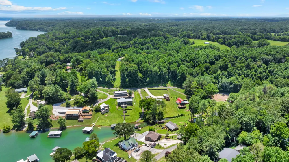 814 Shasteen Hollow Rd Lynchburg, TN 37352