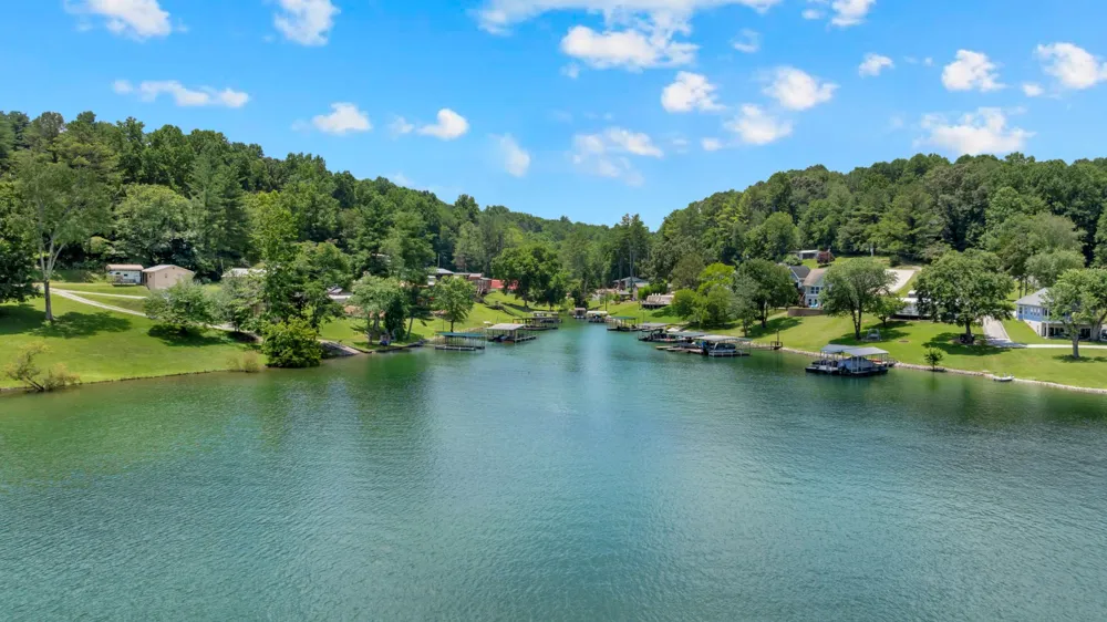 814 Shasteen Hollow Rd Lynchburg, TN 37352