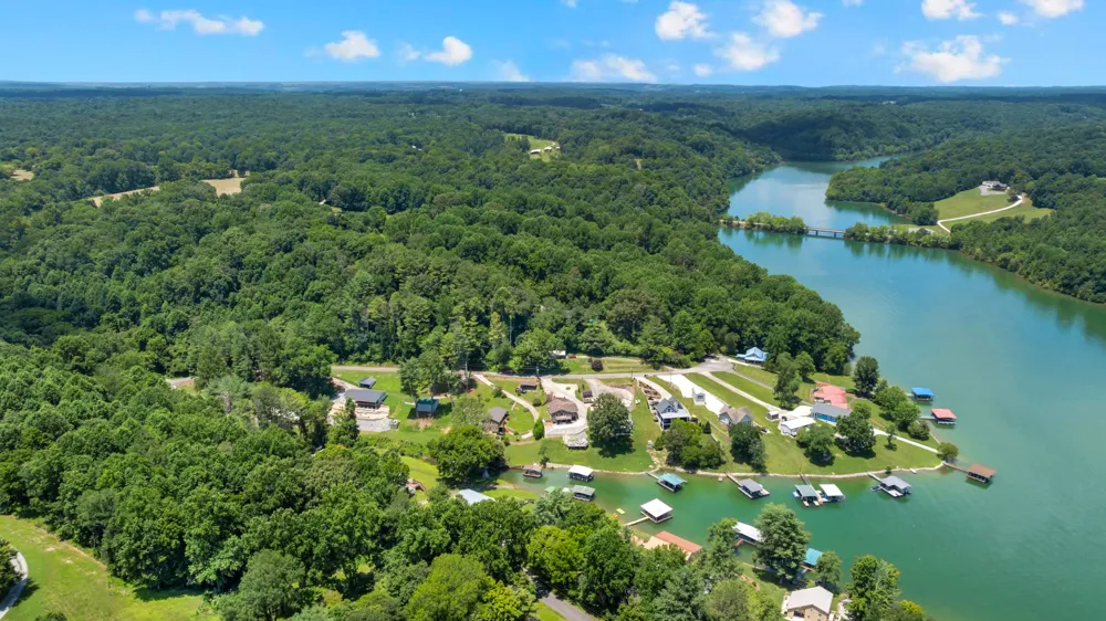 814 Shasteen Hollow Rd Lynchburg, TN 37352