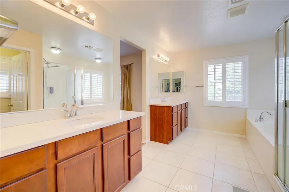 657 Garden Avenue Pomona, CA 91767