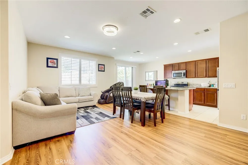 657 Garden Avenue Pomona, CA 91767