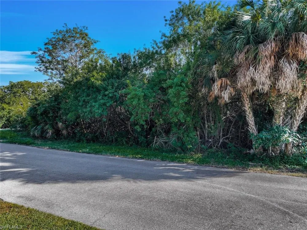 2031 Sheffield Avenue Marco Island, FL 34145