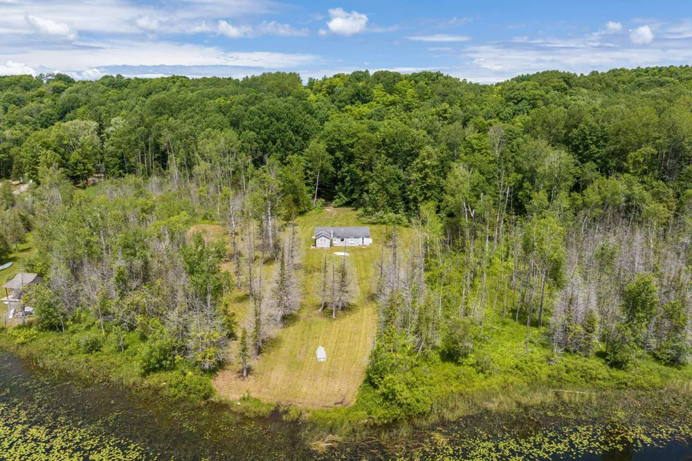 6263 East Jordan Road Banks Township, MI 49729