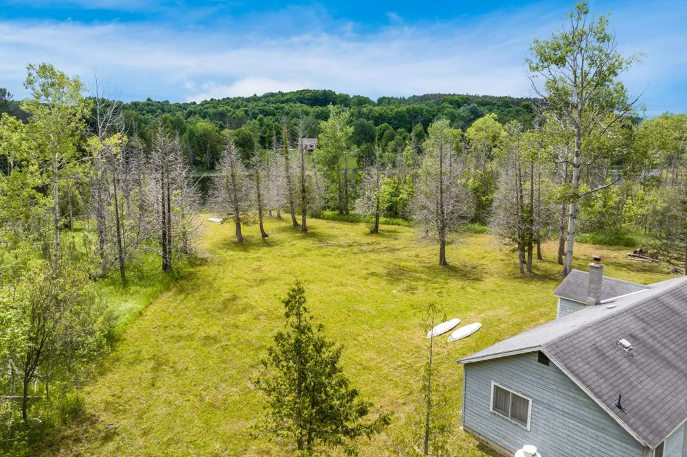 6263 East Jordan Road Banks Township, MI 49729