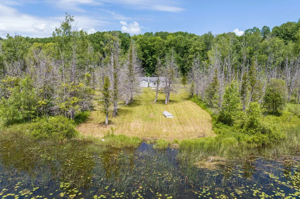 6263 East Jordan Road Banks Township, MI 49729