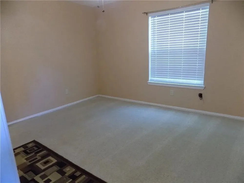 8402 Leesburg Circle Austin, TX 78758