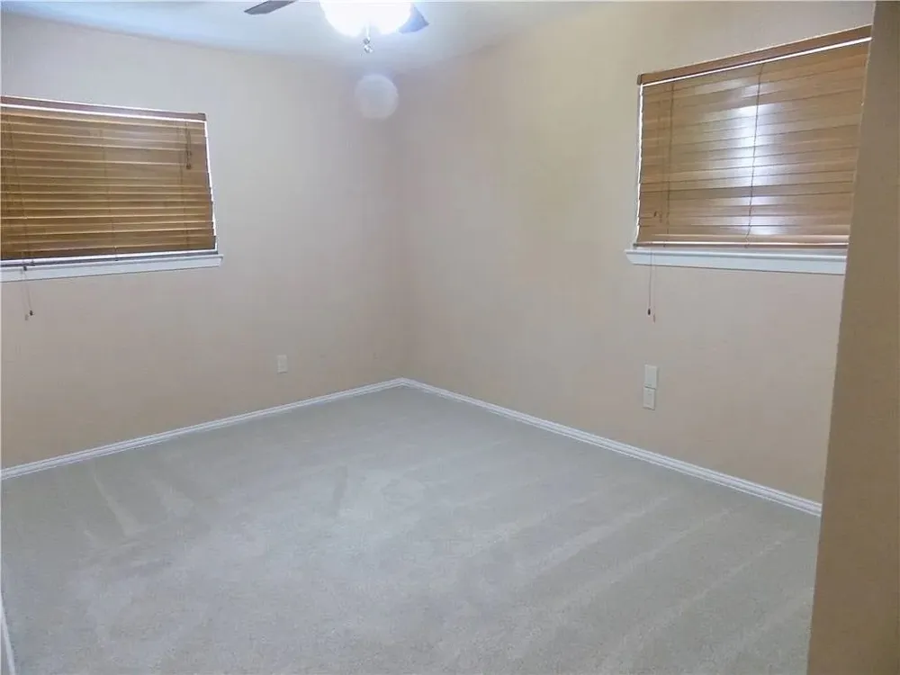 8402 Leesburg Circle Austin, TX 78758